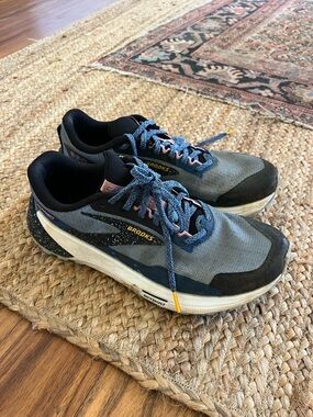 Brooks catamount 2 trail runners